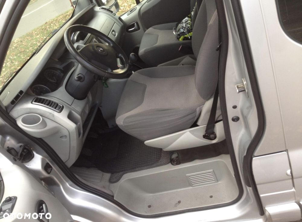 Opel Vivaro - 12