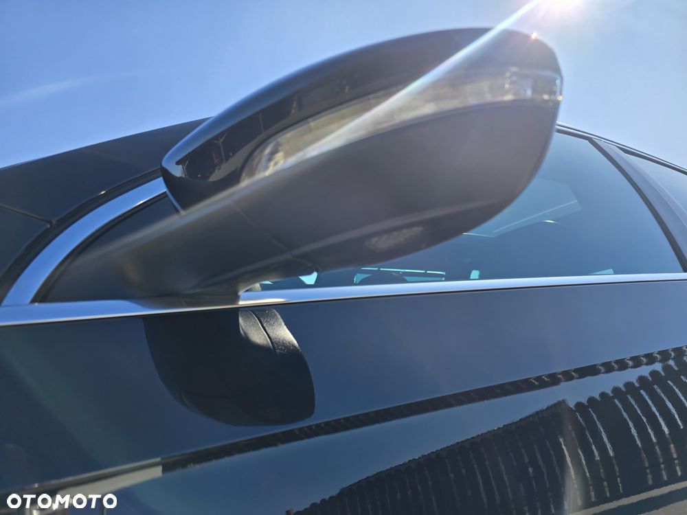 Volkswagen Passat - 13