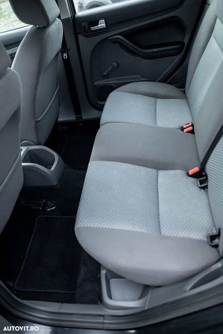 Ford Focus 1.6 TDCI Ambiente - 7