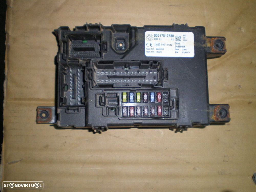Caixa Fusiveis 00517817580 FIAT GRANDE PUNTO 2006 DELPHI - 1