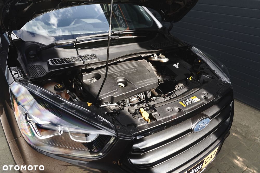 Ford Kuga - 12