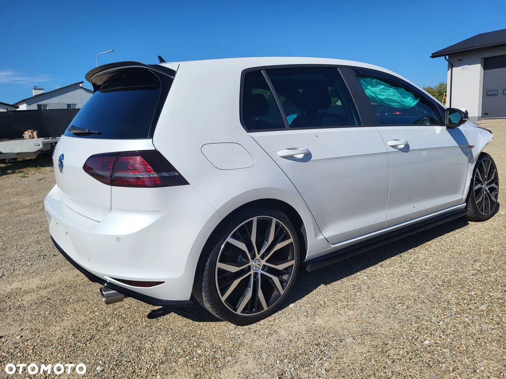 Volkswagen Golf GTI 2.0 TSI OPF Performance - 13
