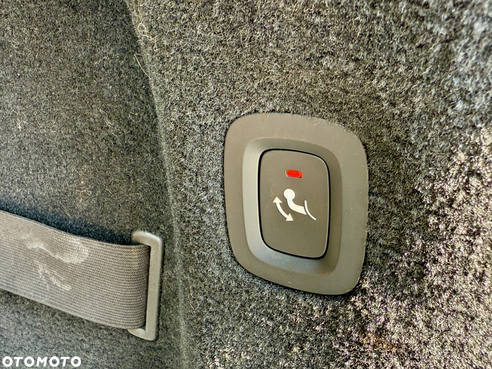 Volvo V90 T8 AWD Plug-In Hybrid Momentum Pro - 24