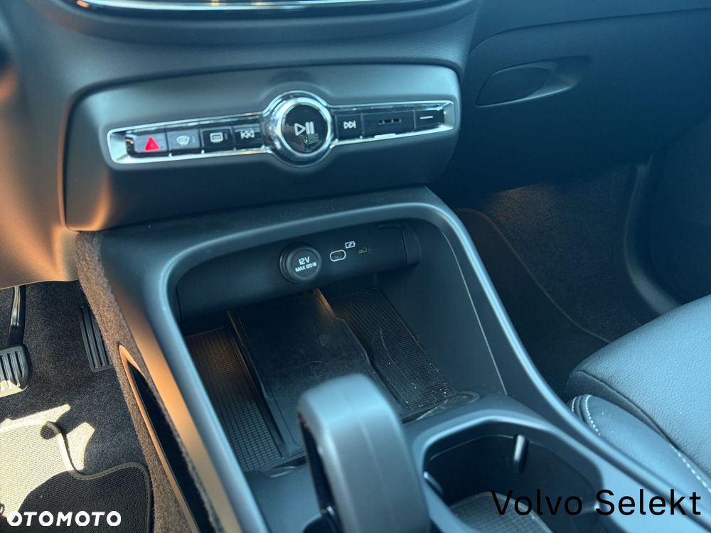 Volvo XC 40 B3 B DKG Core - 24