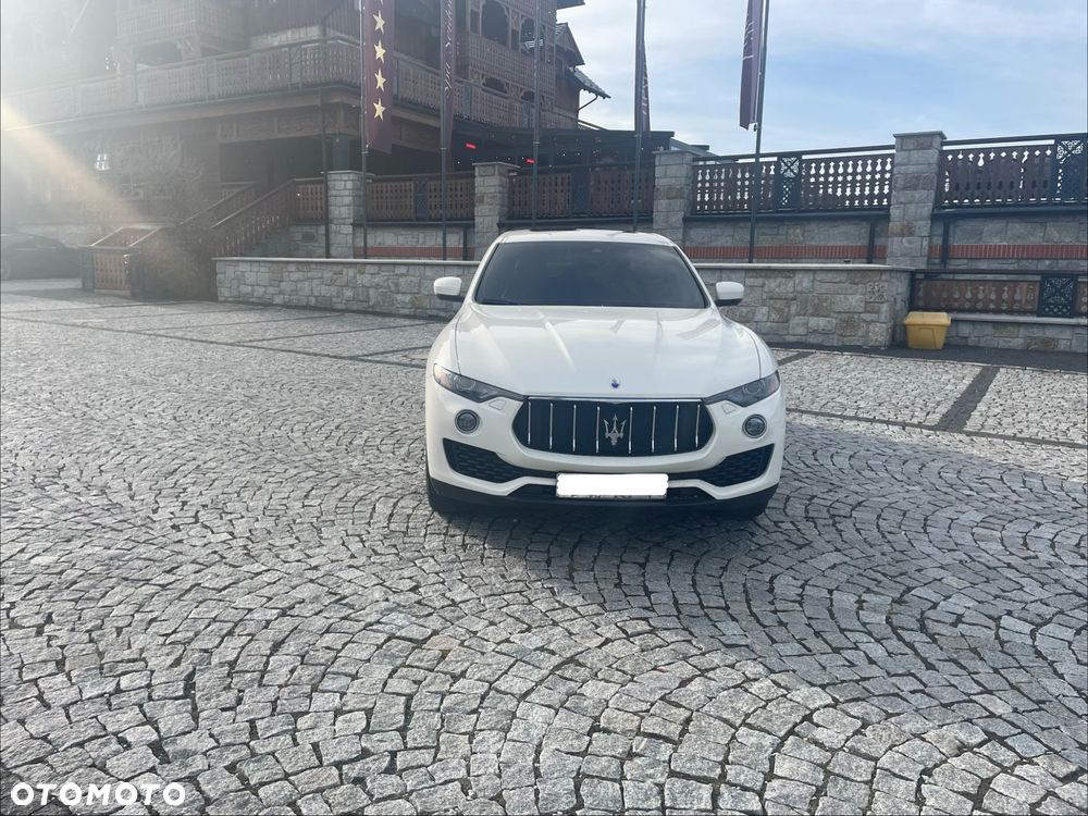 Maserati Levante Q4 - 1
