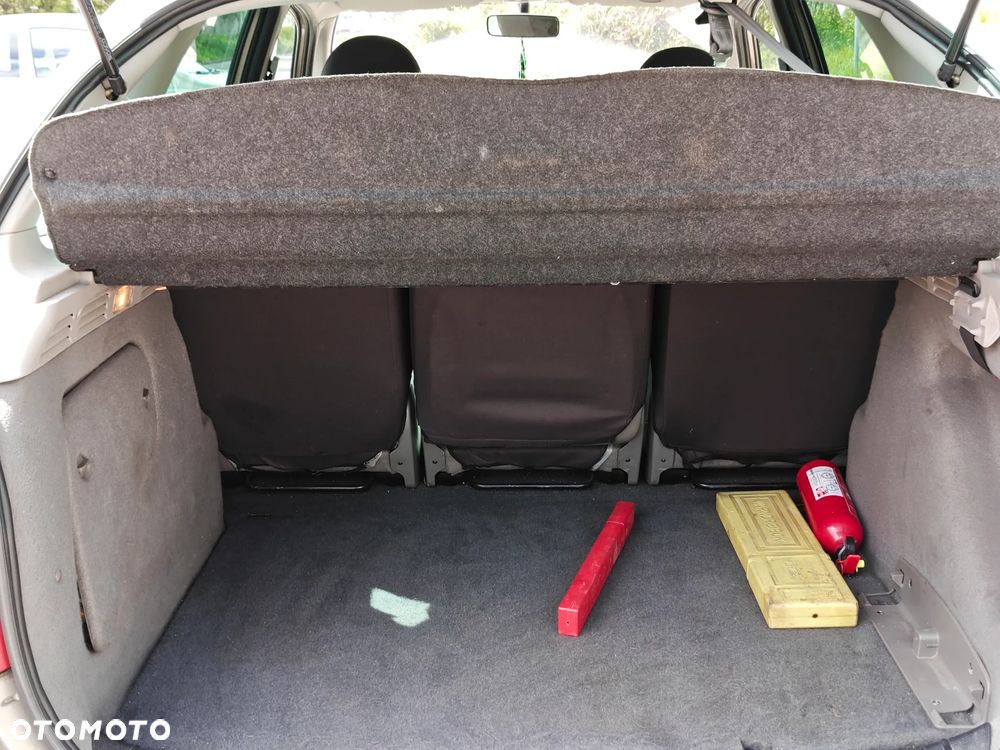 Citroën Xsara Picasso 1.8i Exclusive - 18