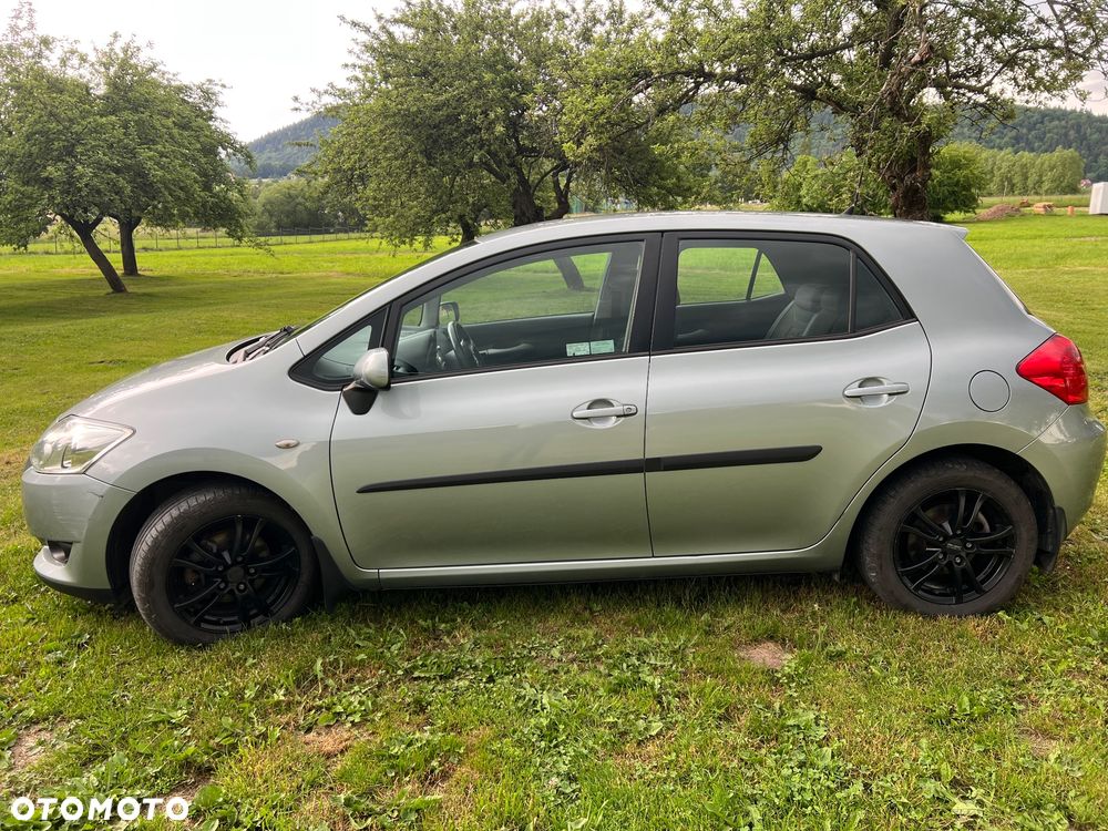 Toyota Auris - 4