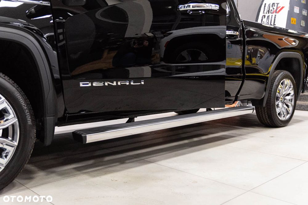 GMC Sierra - 9