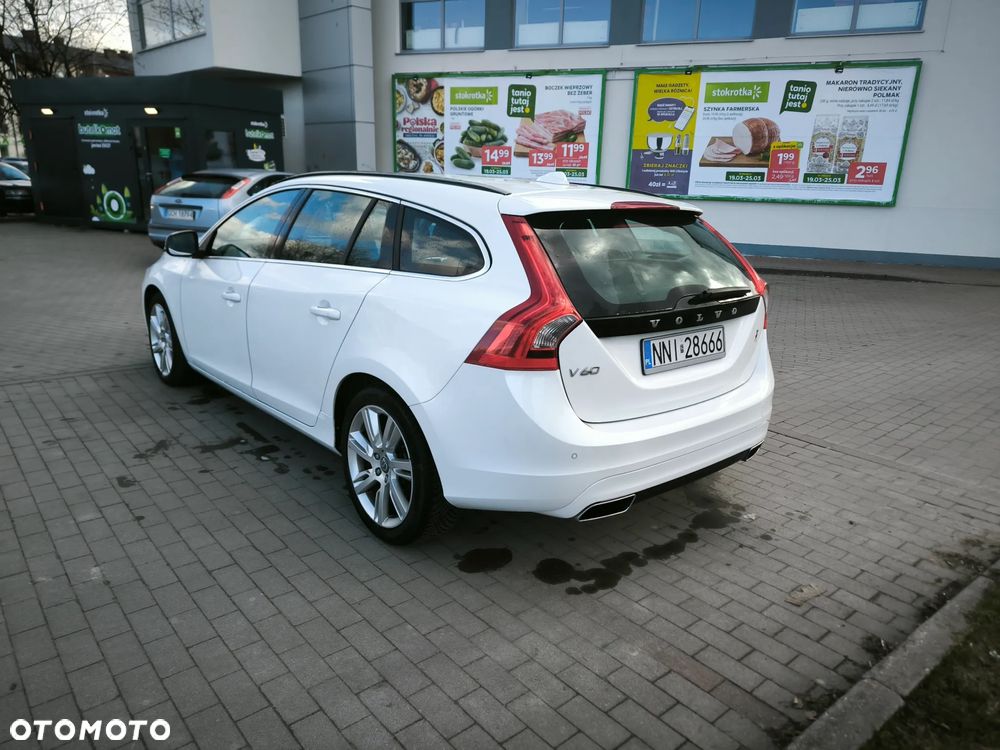 Volvo V60 D4 Kinetic - 8