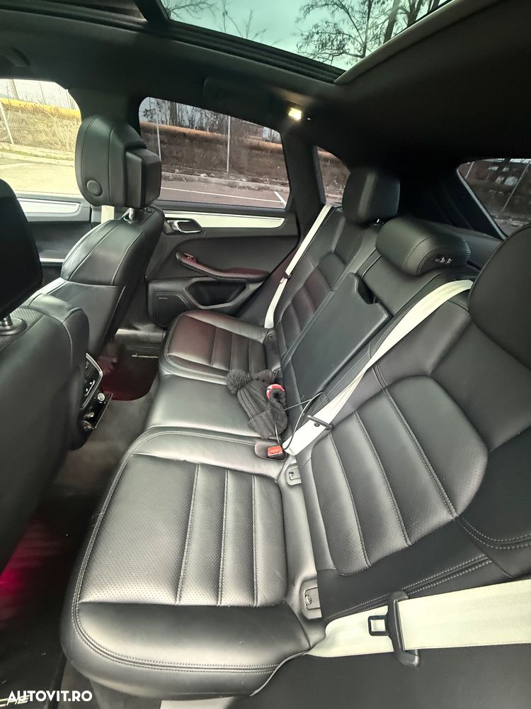 Porsche Macan - 18
