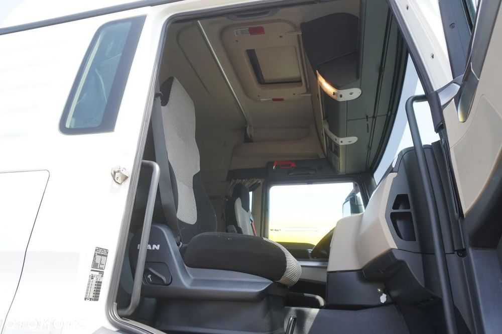 MAN TGS 35.420 8×2 / Rama 6,4 m / 3 osie skrętne - 21