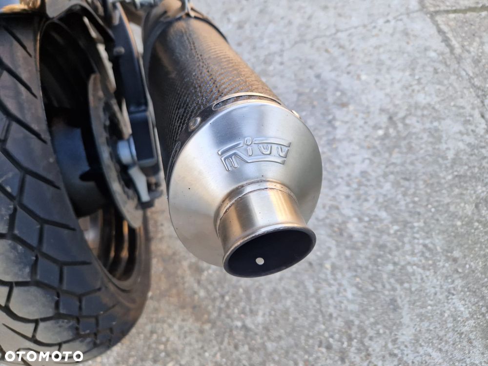 Yamaha FZS - 22