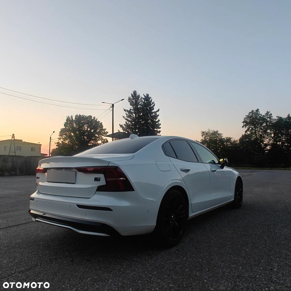 Volvo S60 T8 Recharge AWD Plus Dark - 9