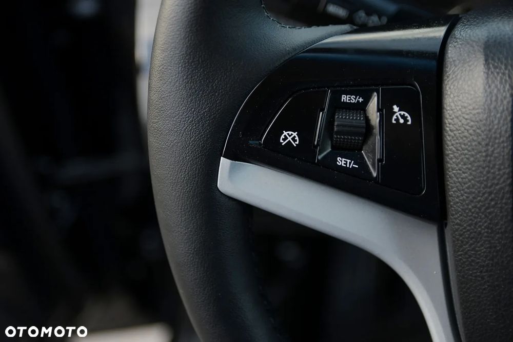 Chevrolet Orlando - 26