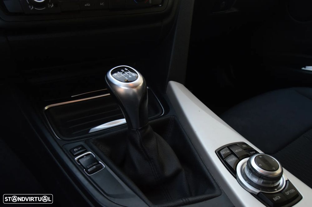 BMW 318 d - 9
