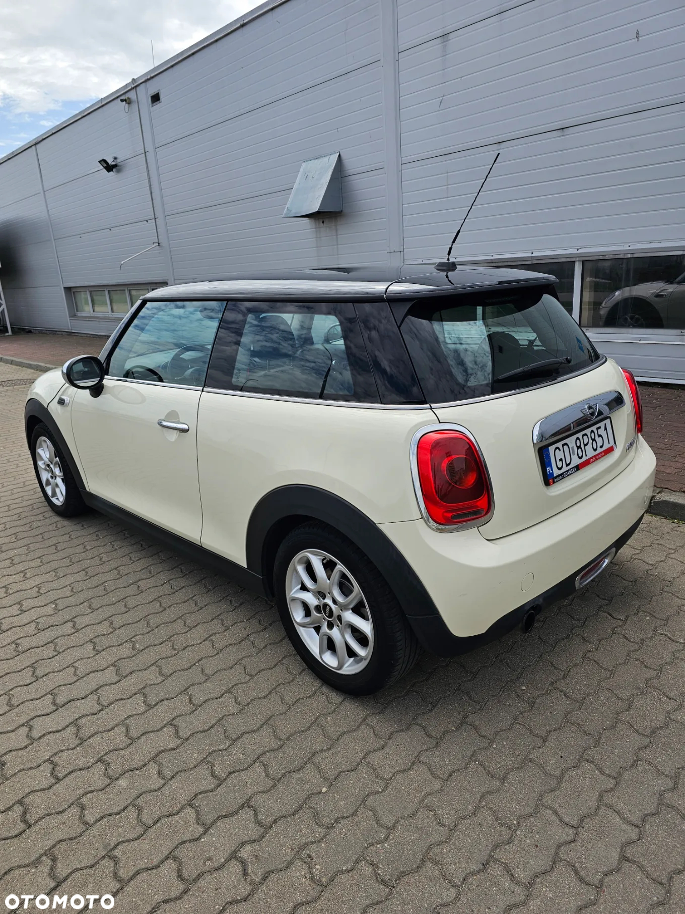 MINI Cooper Standard - 6