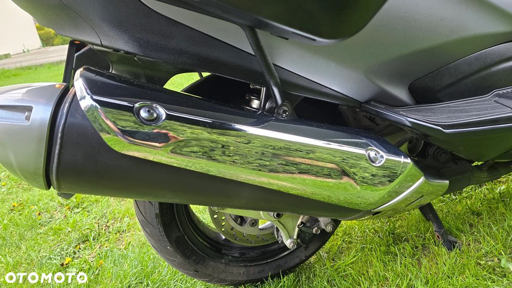 Suzuki Burgman - 13