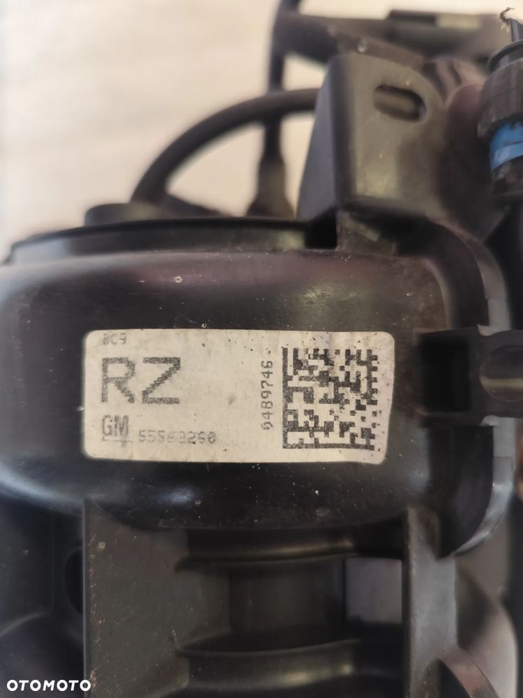 Kolektor Ssący Opel Astra Corsa D A12XER A14XER Nr 55562260RZ - 4