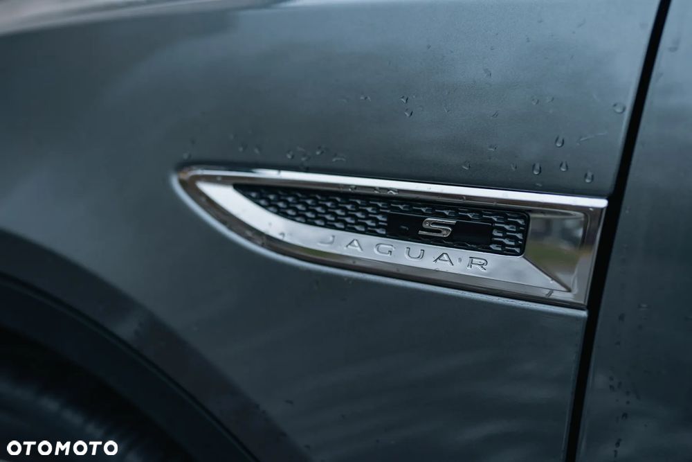 Jaguar E-Pace 2.0 i4P AWD R-Dynamic - 5