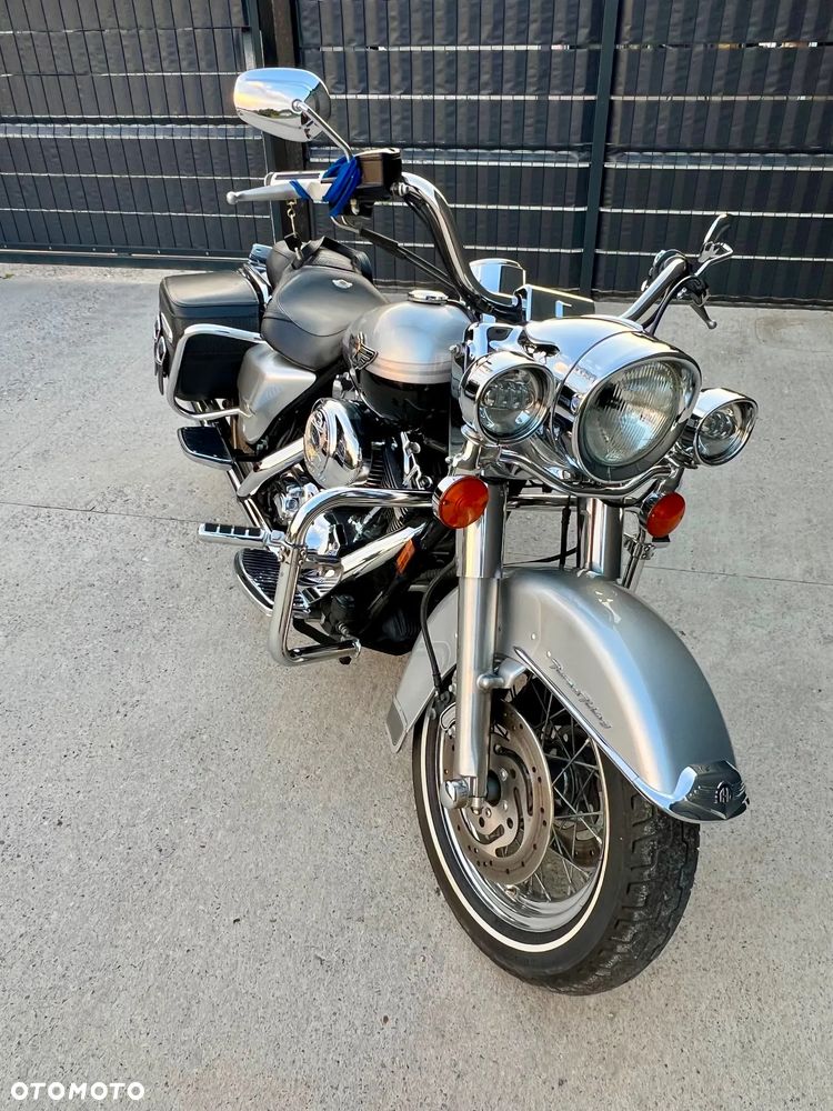 Harley-Davidson Touring Road King - 16
