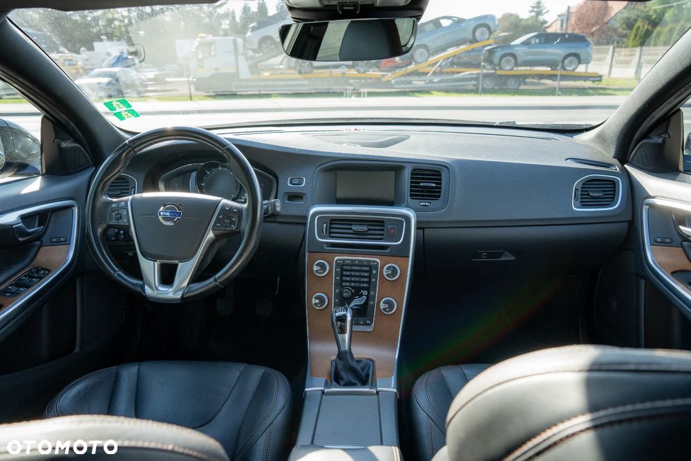 Volvo V60 Cross Country D4 Momentum - 27