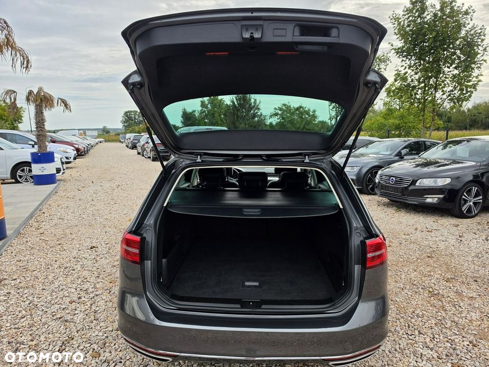 Volkswagen Passat - 39