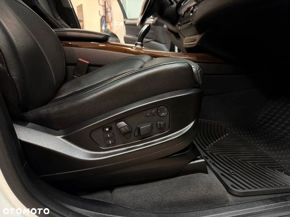 BMW X5 xDrive35i - 37