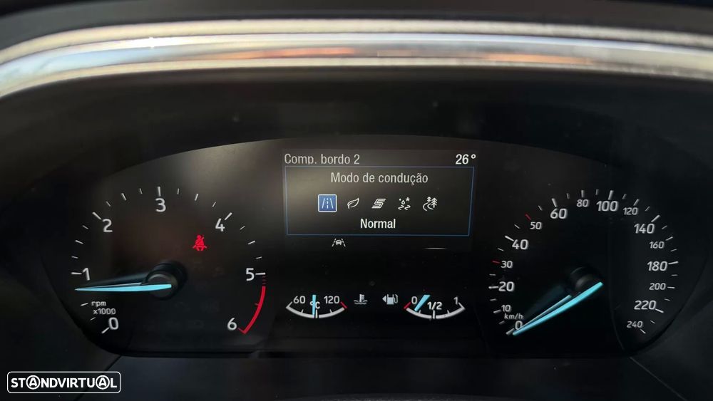 Ford Focus SW 1.5 TDCi EcoBlue Active X - 32
