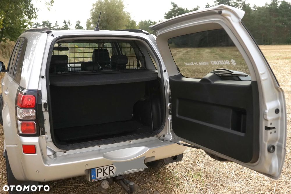 Suzuki Grand Vitara 1.9 DDiS De luxe - 14