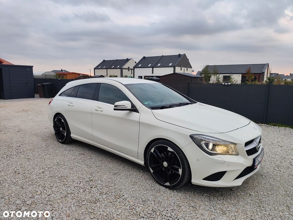 Mercedes-Benz CLA 200 7G-DCT AMG Line - 15