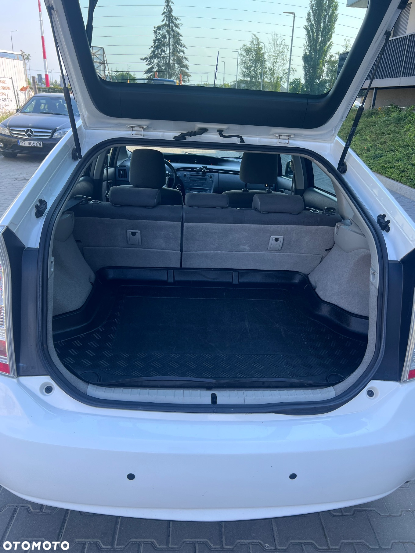 Toyota Prius 1.8 HSD Active - 10