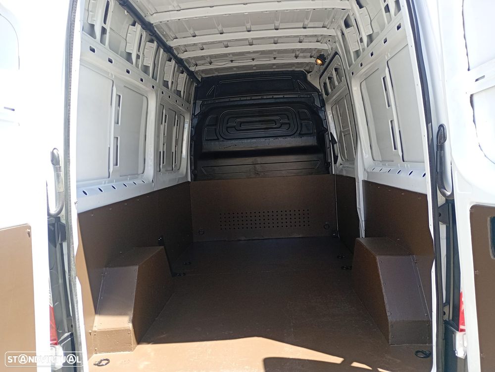 Mercedes-Benz SPRINTER - 28