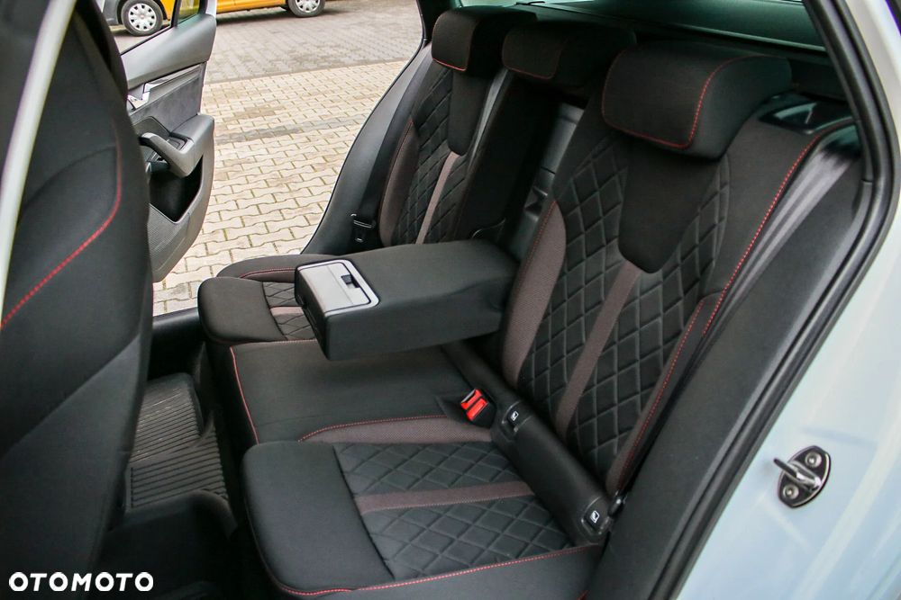 Skoda Octavia 2.0 TDI DSG 4x4 RS Plus - 29