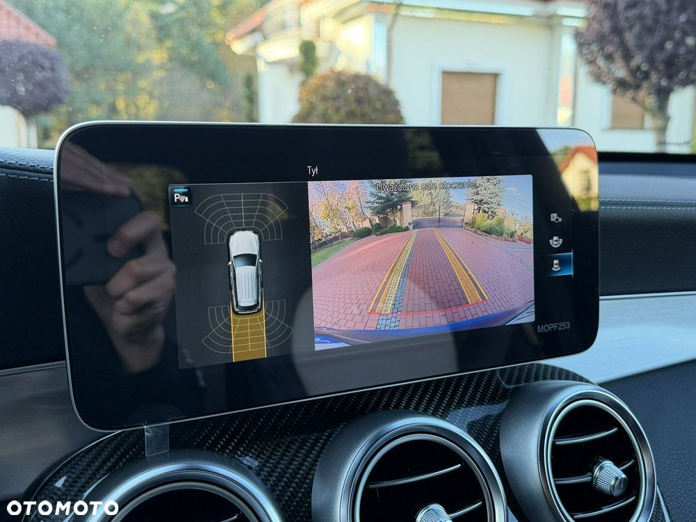 Mercedes-Benz GLC - 32