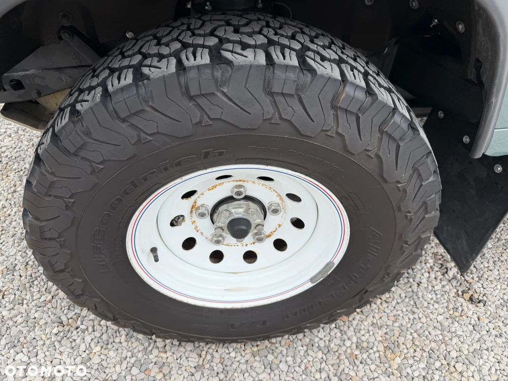 Land Rover Defender 2.4 TD4 S - 37