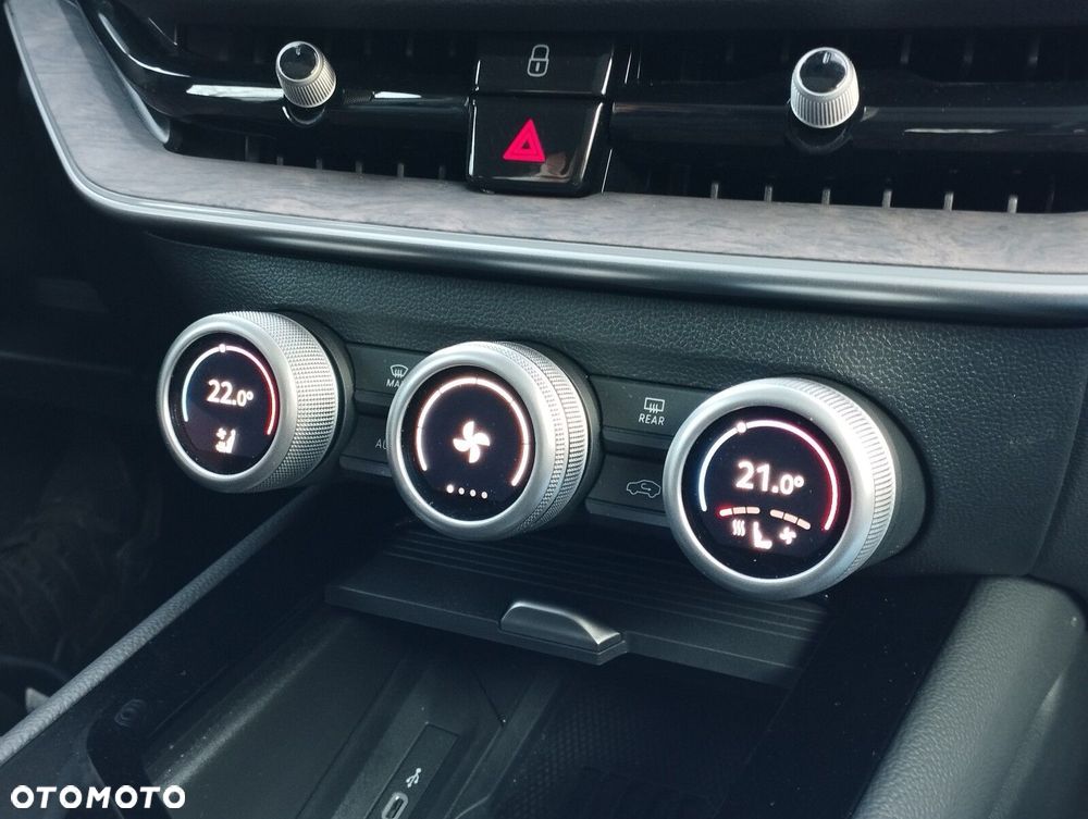 Skoda Superb 2.0 TSI 4x4 L&K DSG - 22