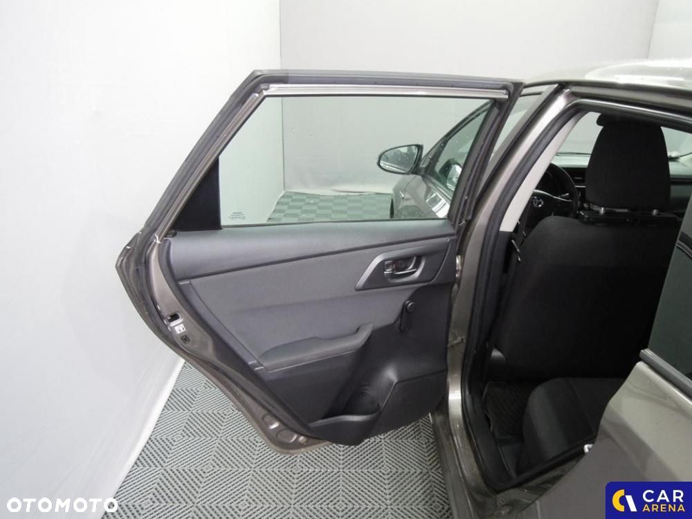 Toyota Auris - 16