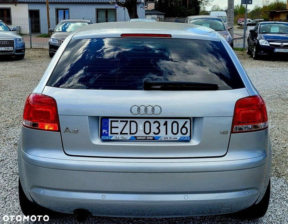 Audi A3 3-drzwiowe 1.6 FSI Attraction - 31
