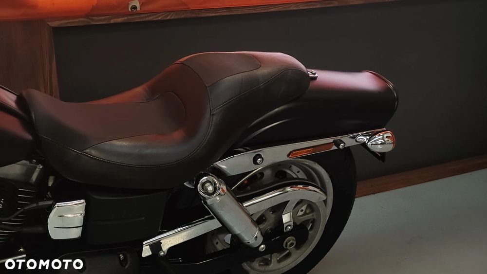 Harley-Davidson Dyna Fat Bob - 25