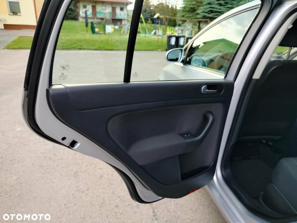 Volkswagen Golf Plus 1.6 Team - 16