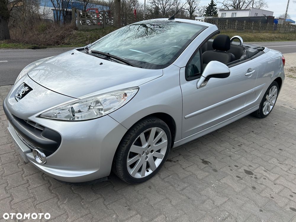 Peugeot 207 - 1