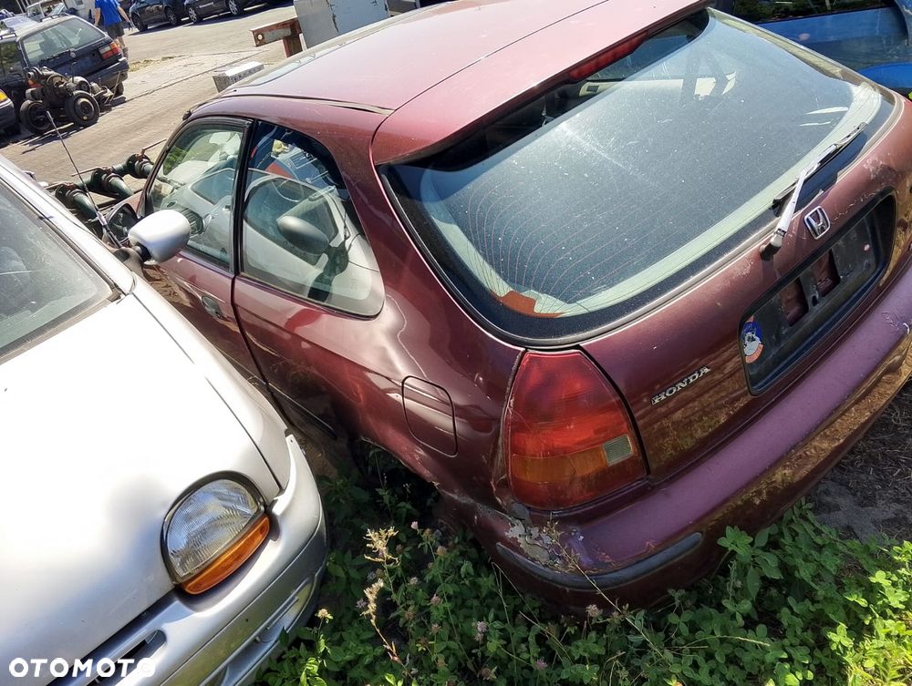 Honda Civic VI (95-99r.) 1.4 B 90KM. Silnik D14A4 / D14Z2 / D14Z4 Skrzynia lakier. Cały na części. GWARANCJA !!!  Przód Tył Zestaw Komplet Drzwi Klapa Zderzak Błotnik Maska Grill Atrapa Szyba Pas Lampa Lusterko Boczki Fotel Kanapa Kokpit Deska Rozdzielcza Przełącznik Włącznik Sterownik Przewody Wiązka Instalacja Moduł Komputer Czujnik Listwa Pompa Alternator Wtryski Głowica Rozrusznik Kompresor Sprzęgło Dwumas Silnik Skrzynia ABS Klimatyzacji Paliwa Wspomagania Kolektor Turbina Przepustnica Zawór Chłodnica Koło Hak Belka Sanki Zawieszenie Mcpherson Półoś Amortyzator Wydech Tłumik Zacisk Most - 7