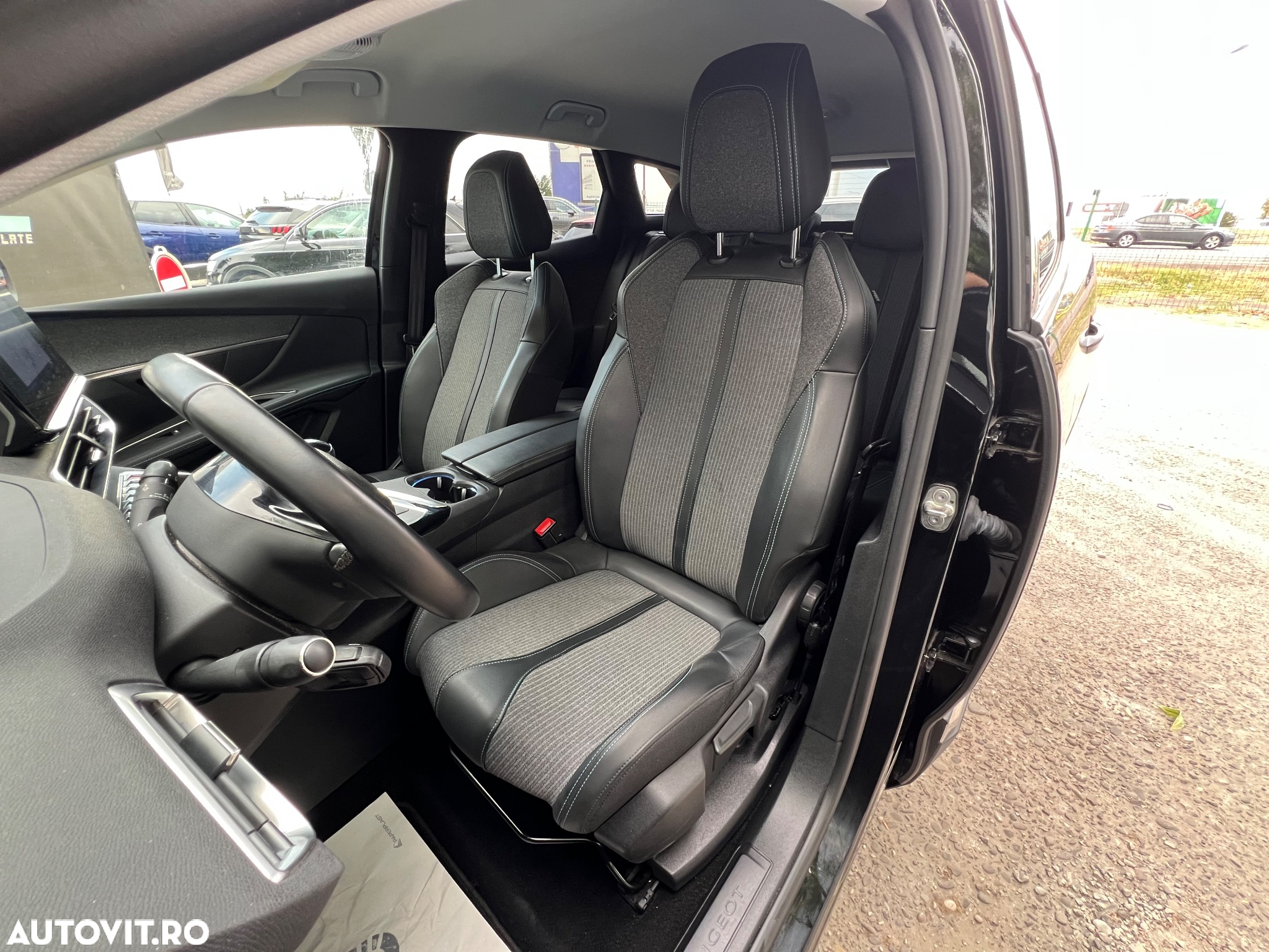 Peugeot 3008 1.5 BlueHDI 130 S&S BVM6 Allure - 8