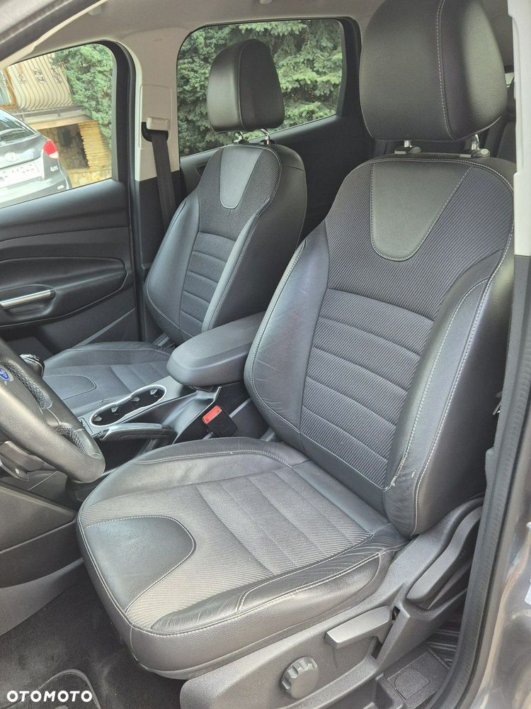 Ford Kuga - 11