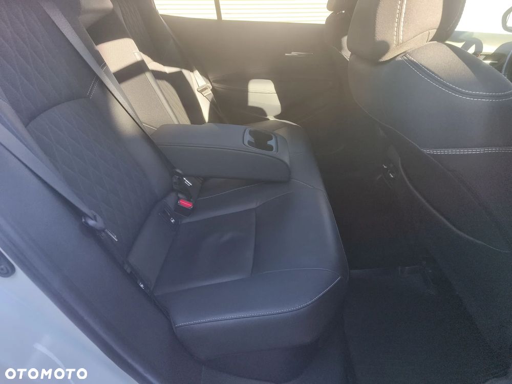 Toyota Corolla 1.8 Hybrid Executive - 12