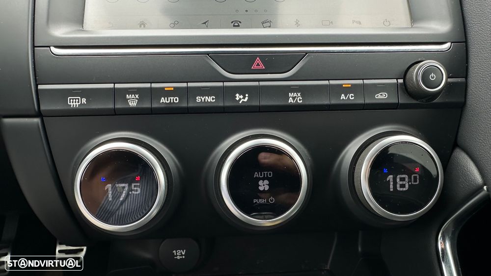 Jaguar E-Pace D150 R-Dynamic - 47