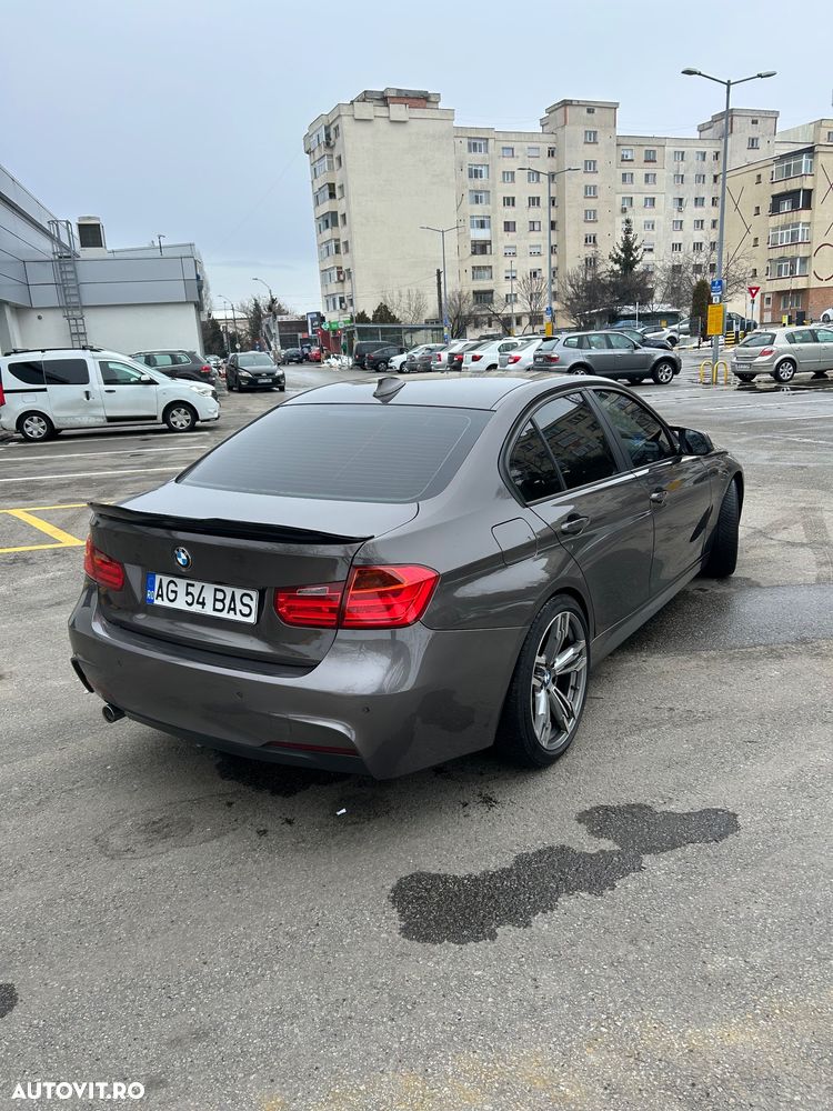 BMW Seria 3 318d Aut. Sport Line - 25