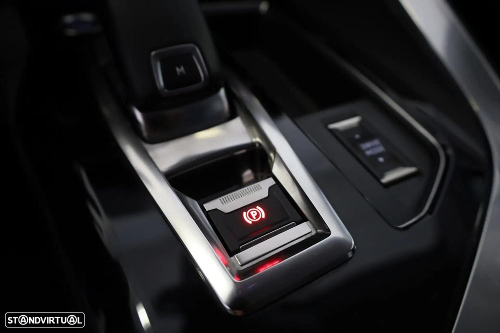 Peugeot 5008 1.5 BlueHDi Allure EAT8 - 37