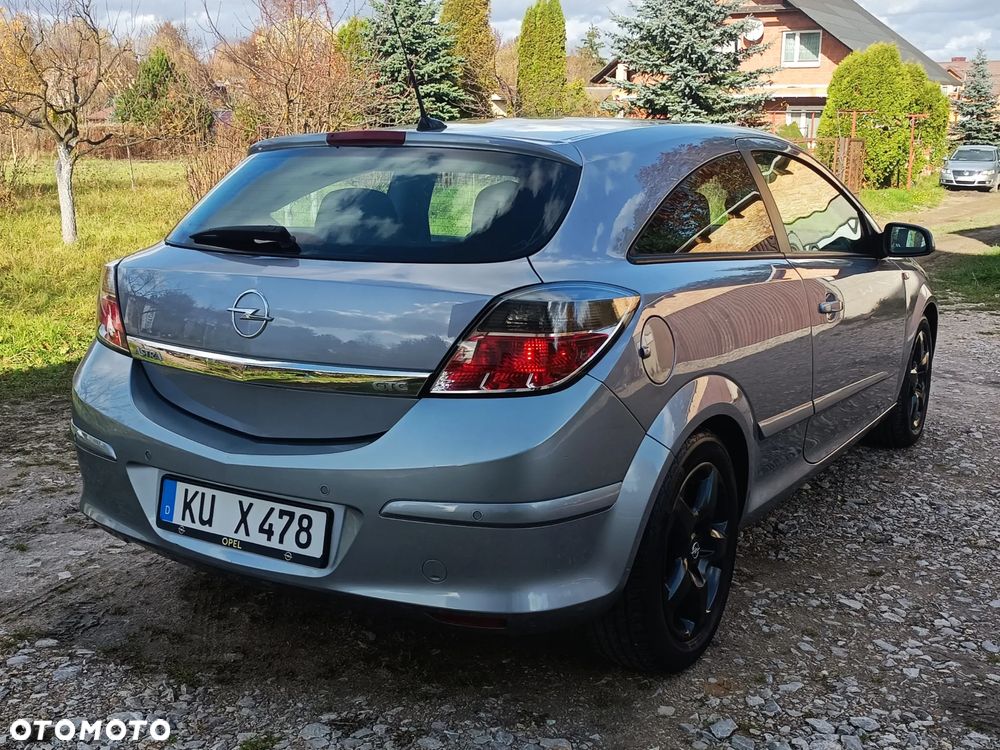 Opel Astra GTC 1.8 - 7