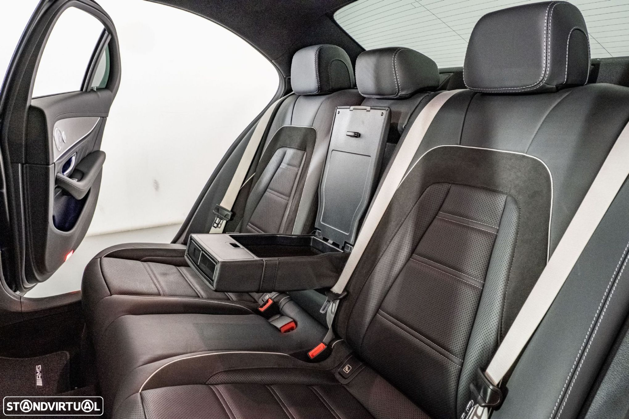 Mercedes-Benz E 63 AMG S 4-Matic+ - 13